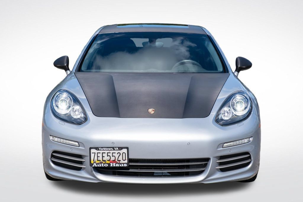 Used 2016 Porsche Panamera RWD image 11
