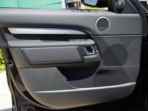 New 2026 Land Rover Discovery Dynamic SE AWD/4WD image 10