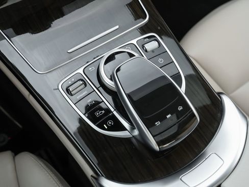 Used 2021 Mercedes-Benz C 300 Sedan image 16