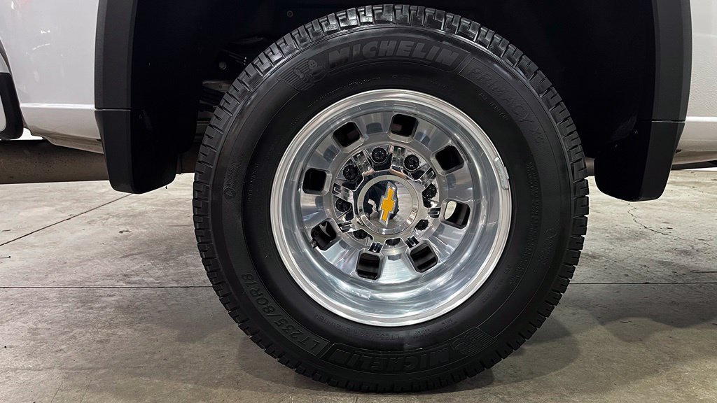 Used 2024 Chevrolet Silverado 3500 High Country w/ High Country Premium Package AWD/4WD image 14