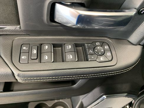 New 2026 RAM 2500 Laramie AWD/4WD image 28