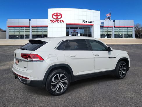 Used 2023 Volkswagen Atlas Cross Sport SEL image 4