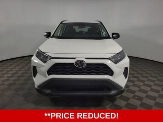 Used 2020 Toyota RAV4 LE FWD video 2
