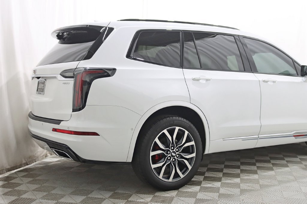 Used 2024 Cadillac XT6 Sport w/ Platinum Package AWD/4WD image 9