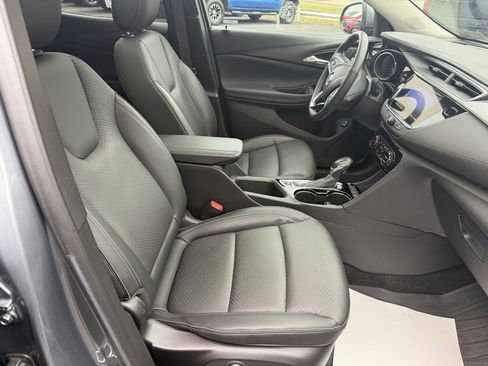 Used 2022 Buick Encore GX Essence w/ Experience Buick Package image 21