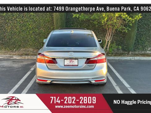 Used 2017 Honda Accord Touring image 8