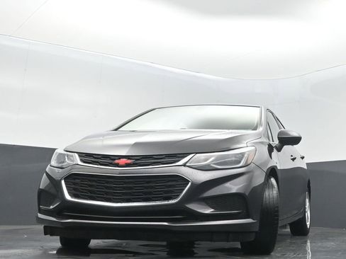 Used 2016 Chevrolet Cruze LT w/ Convenience Package FWD image 31