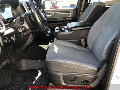 Used 2022 RAM 2500 Big Horn w/ Level 1 Equipment Group AWD/4WD image 11