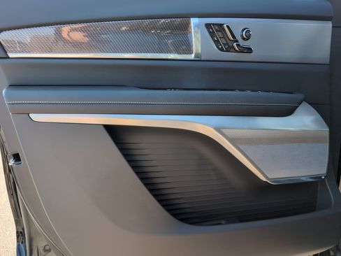 New 2026 Cadillac Vistiq Luxury image 11