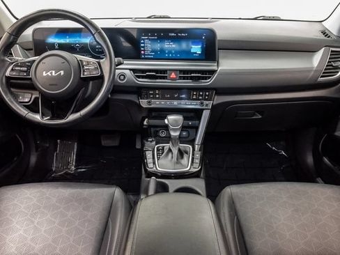 Certified 2024 Kia Seltos EX FWD image 23