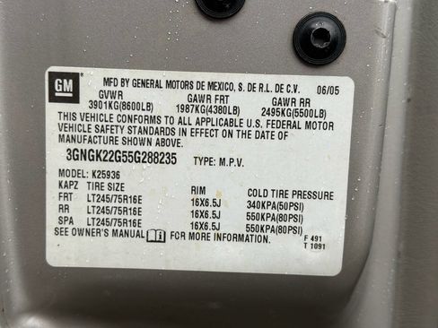 Used 2005 Chevrolet Avalanche 2500 w/ Preferred Equipment Group image 42