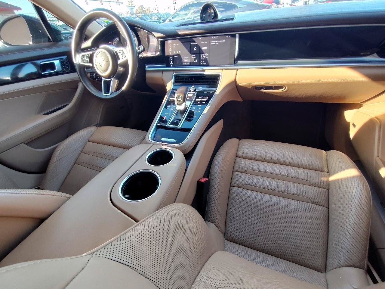 Used 2018 Porsche Panamera RWD image 48