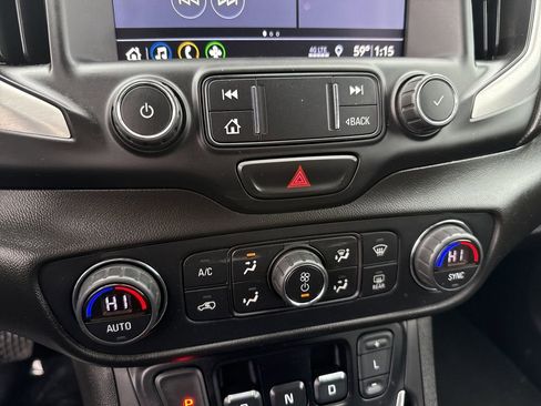 Used 2020 GMC Terrain SLT w/ Preferred Package image 32