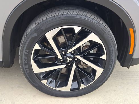 Used 2022 Mitsubishi Outlander SE image 34