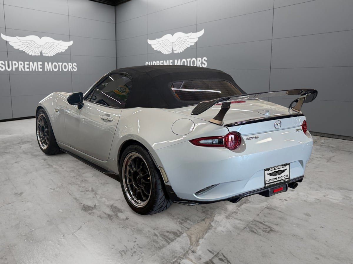Used 2017 MAZDA MX-5 Miata Club w/ Brembo/BBS Package RWD image 3
