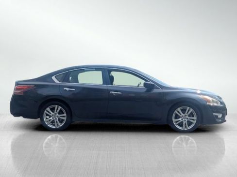 Used 2013 Nissan Altima 3.5 S image 3