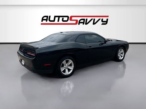 Used 2023 Dodge Challenger SXT image 7