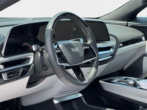 Certified 2023 Cadillac Lyriq 2WD image 11