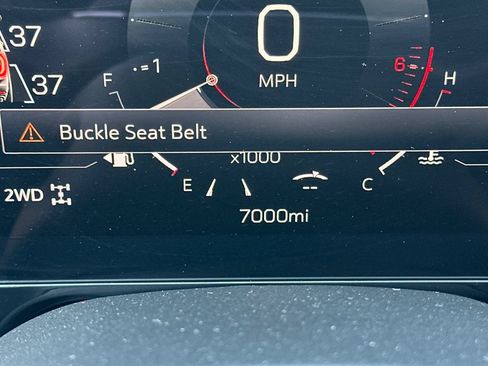 Used 2026 GMC Yukon Denali w/ Sun & Power Step Package AWD/4WD image 37