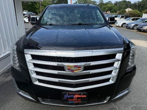 Used 2015 Cadillac Escalade Luxury AWD/4WD image 17