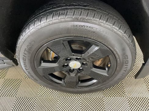 Used 2019 Chevrolet Tahoe LT w/ Luxury Package image 11