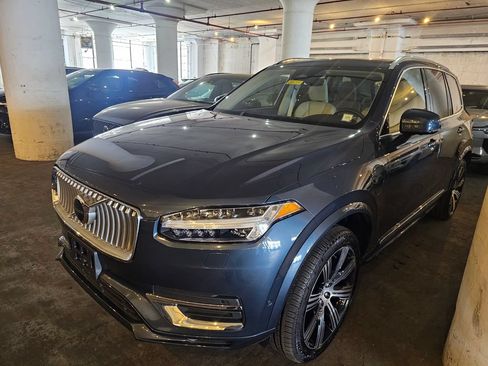 Certified 2025 Volvo XC90 T8 Plus w/ Protection Package Premier AWD/4WD image 1