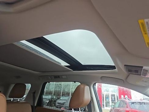 Certified 2023 Nissan Pathfinder Platinum image 26