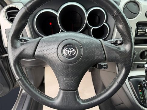 Used 2006 Toyota Matrix image 12