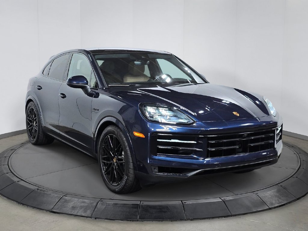 Certified 2024 Porsche Cayenne Coupe AWD/4WD image 9