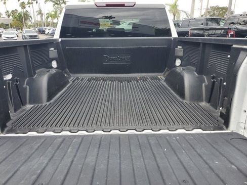 Used 2025 Chevrolet Silverado 1500 LT image 12