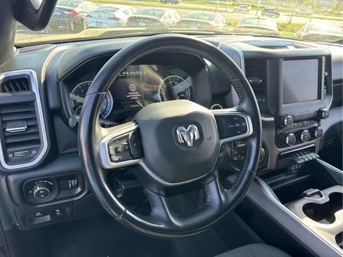 Used 2022 RAM 1500 Big Horn AWD/4WD image 9
