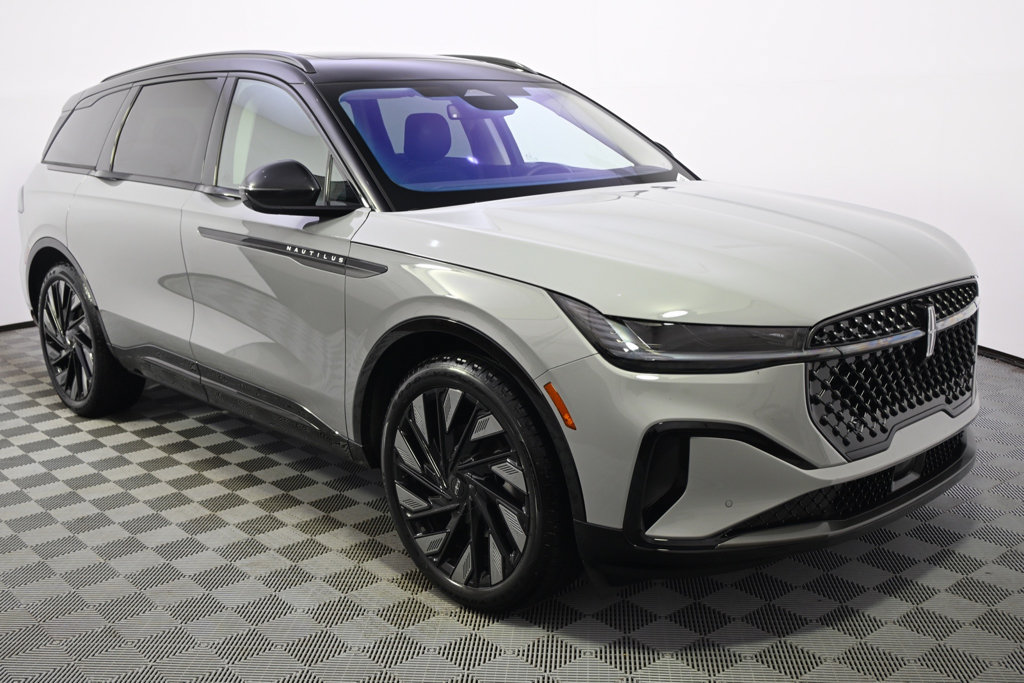 New 2026 Lincoln Nautilus Reserve w/ Jet Appearance Package AWD/4WD image 8