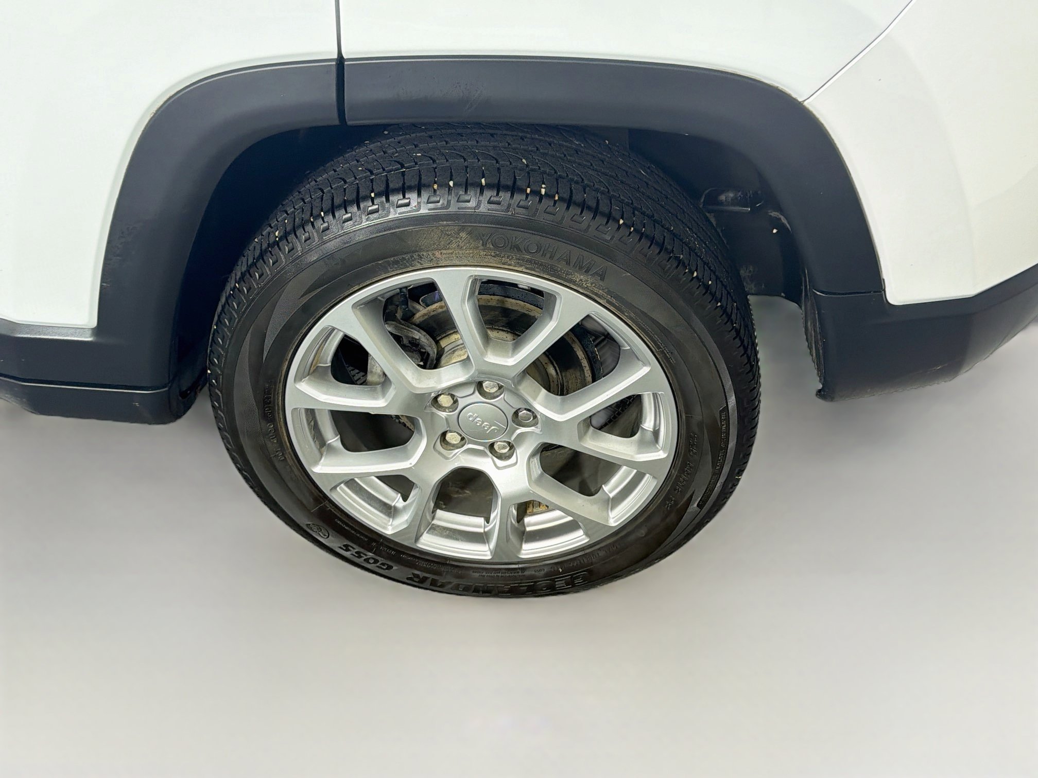 Used 2023 Jeep Compass Latitude AWD/4WD image 11