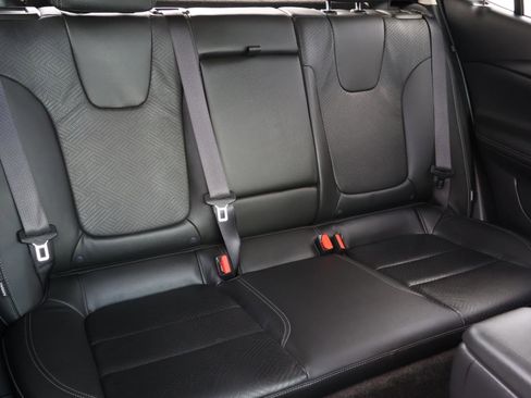 Used 2023 Buick Encore GX Essence w/ Experience Buick Package image 19