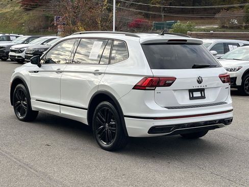 Used 2022 Volkswagen Tiguan SE R-Line image 3