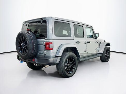 Used 2023 Jeep Wrangler Sahara image 9