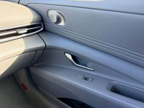 New 2026 Hyundai Elantra Sport FWD image 24