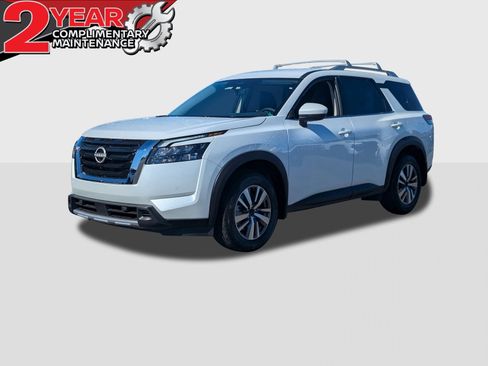 New 2025 Nissan Pathfinder SL image 1