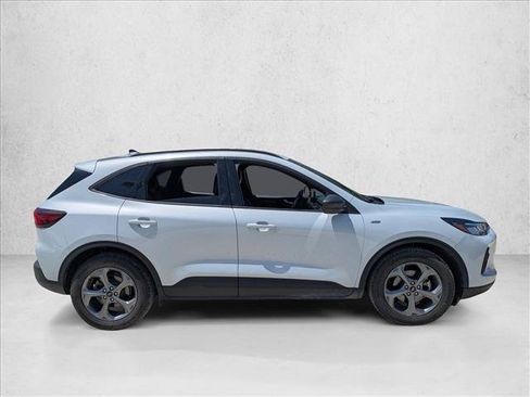 Used 2025 Ford Escape ST-Line FWD image 4
