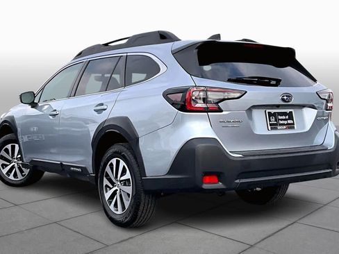 Used 2024 Subaru Outback Premium image 12