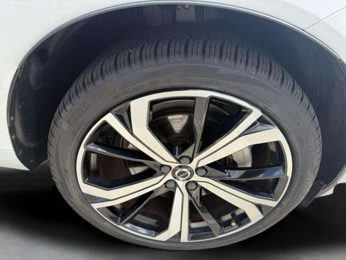 Used 2022 Volvo XC60 B6 R-Design w/ Advanced Package image 30