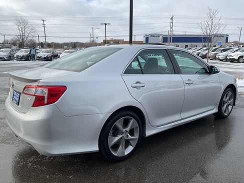 Used 2013 Toyota Camry SE w/ Leather Pkg image 7