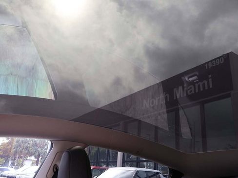 Used 2023 Tesla Model Y Long Range image 21