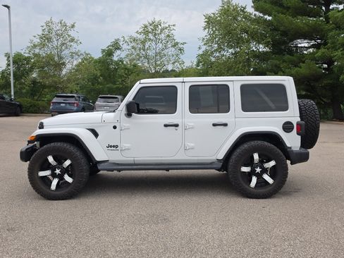 Used 2021 Jeep Wrangler Unlimited Sahara AWD/4WD image 4