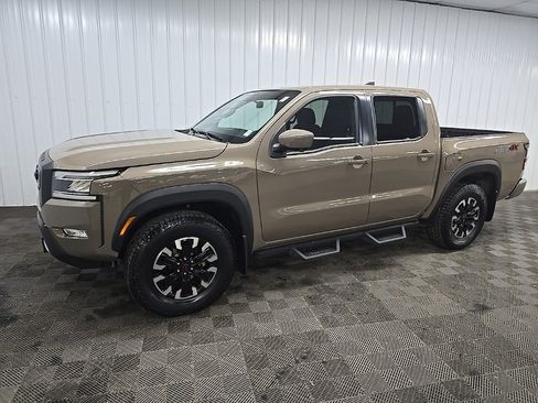 Used 2022 Nissan Frontier PRO-4X image 6