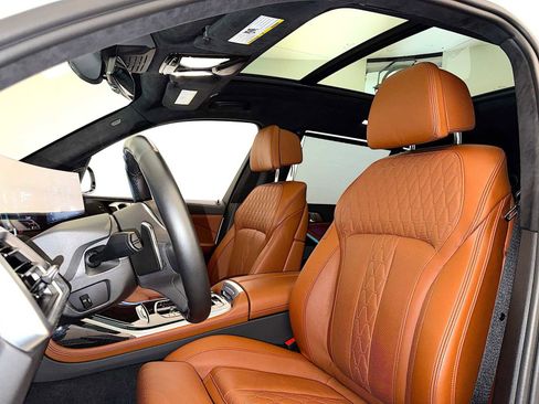 Certified 2024 BMW X7 xDrive40i w/ M Sport Package image 20