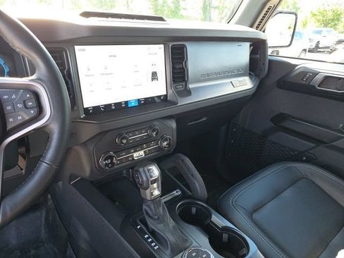 Used 2025 Ford Bronco Badlands AWD/4WD image 17
