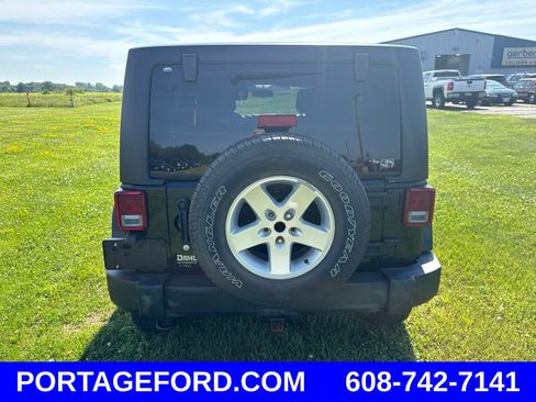 Used 2017 Jeep Wrangler Unlimited Sport w/ Quick Order Package 23S AWD/4WD image 3