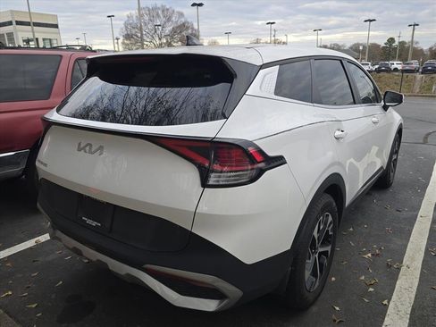 Used 2023 Kia Sportage EX image 4