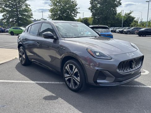Used 2025 Maserati Grecale Folgore AWD/4WD image 9